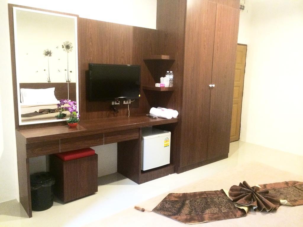 Phuthara Hostel Phuket Ruang foto